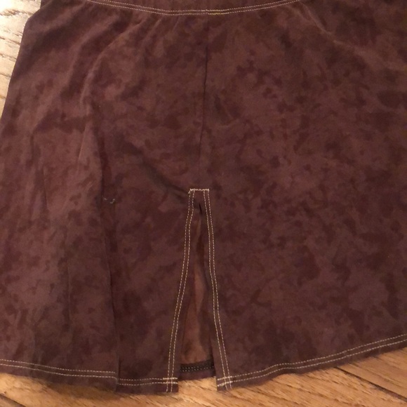 Magic Suit Brwn shirred 8 suit. Medium skirt - Picture 5 of 9